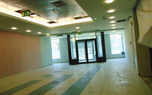 Spatiu Comercial /Birouri De Inchiriat – sectorul 4. PARCARE Acoperit